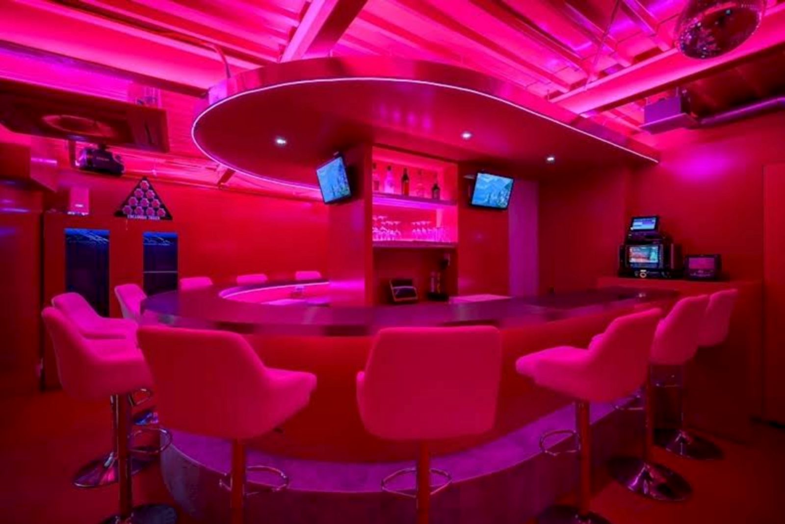 BAR PINK